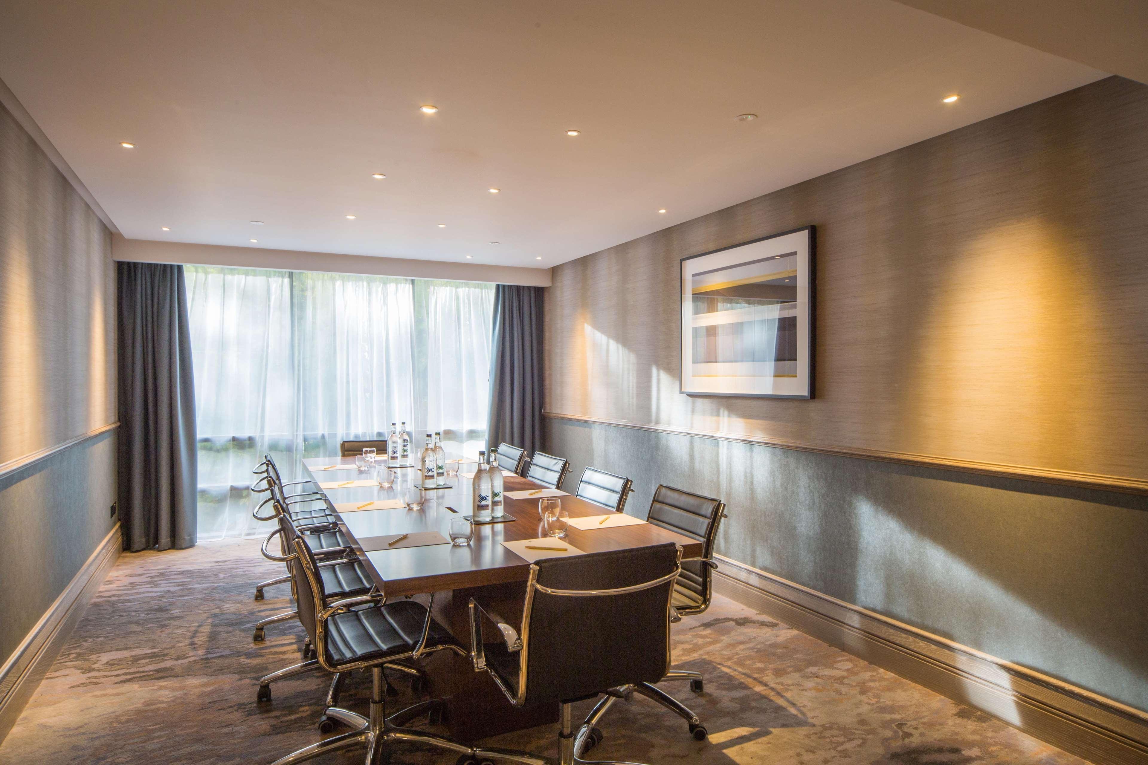 Doubletree By Hilton London Kingston Upon Thames Hotel Kingston upon Thames  Exterior foto